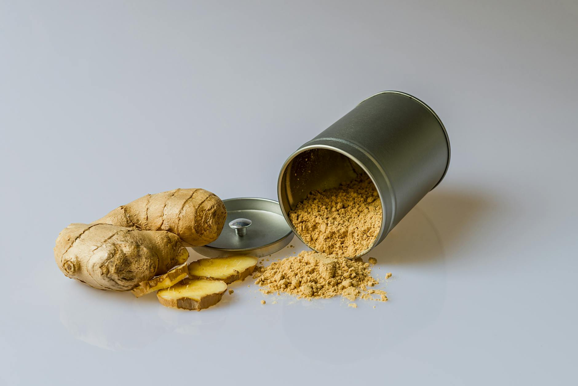Fresh ginger root, sliced to show the interior